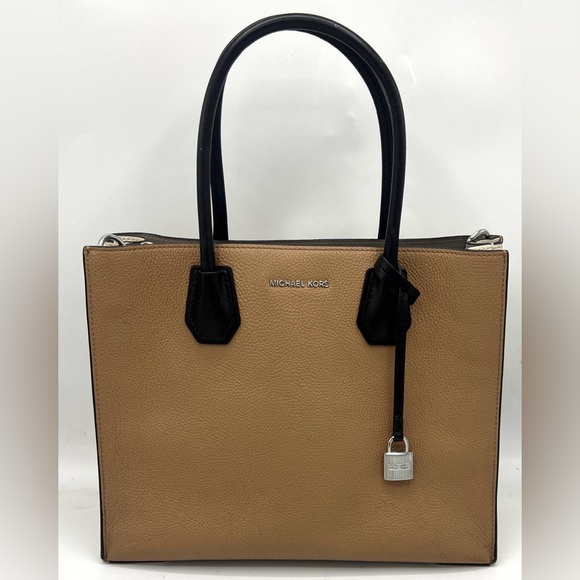 Michael Kors Mercer Large Tote - Picture 2 of 14